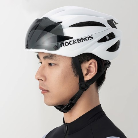 Kask rowerowy z szybką odpinanymi okularami z filtrem UV unisex - biały ROCKBROS