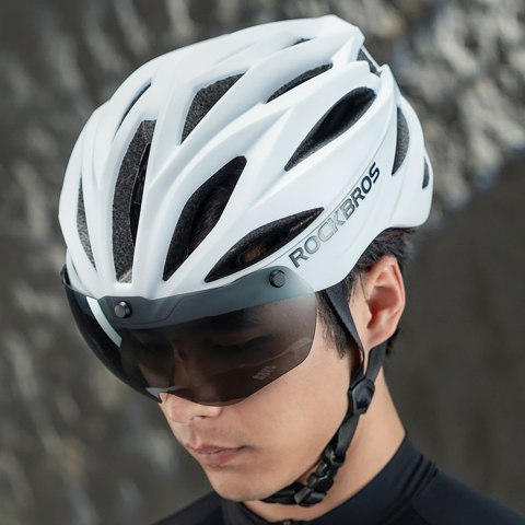 Kask rowerowy z szybką odpinanymi okularami z filtrem UV unisex - biały ROCKBROS