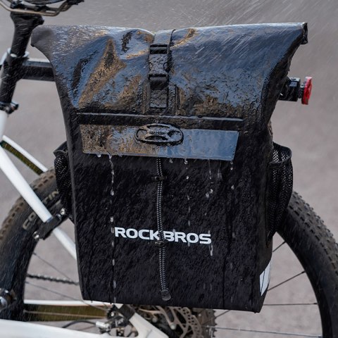 Sakwa rowerowa z funkcją plecaka wodoodporna z zaczepem na kask 18l - czarna