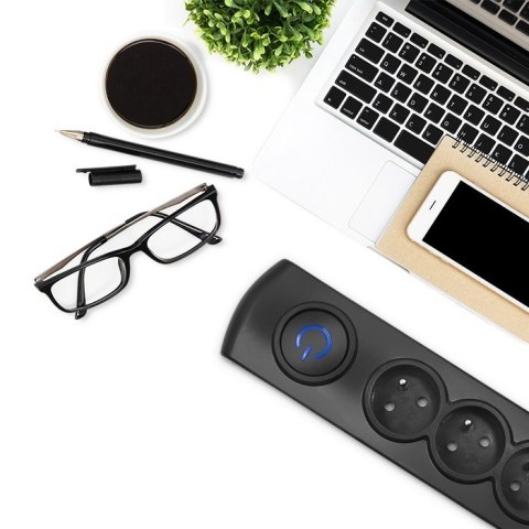 Listwa antyprzepięciowa, 6 gniazd; 1,8m Qoltec