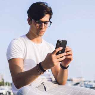 Osłona aparatu na iPhone 14 / Plus / 15 / Plus czarna - 2 szt. SPIGEN