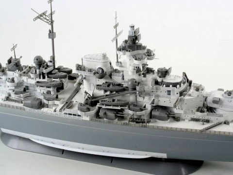 Model plastikowy statek Tirpitz 1:350