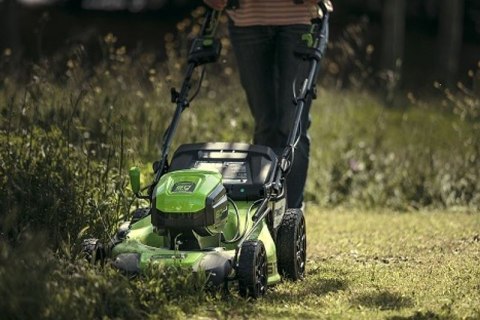 60V Kosiarka 51cm z napędem GREENWORKS GD60LM51SPK4 - Zestaw ładowarka + akumulator 4Ah - 2514307UB