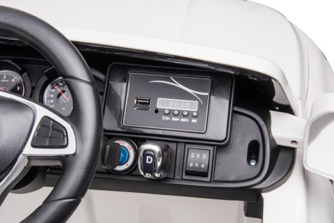 Auto Na Akumulator Mercedes DK-MT950 4x4 Biały LEAN CARS